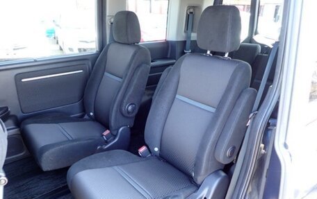 Honda Stepwgn IV, 2018 год, 2 500 000 рублей, 3 фотография