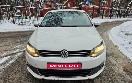 Volkswagen Polo VI (EU Market), 2012 год, 420 000 рублей, 3 фотография