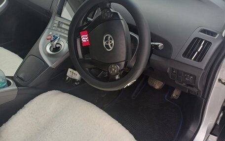 Toyota Prius, 2012 год, 1 050 000 рублей, 5 фотография