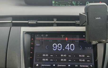 Toyota Prius, 2012 год, 1 050 000 рублей, 7 фотография