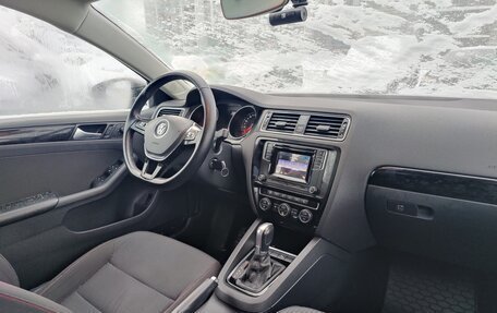 Volkswagen Jetta VI, 2017 год, 1 750 000 рублей, 10 фотография