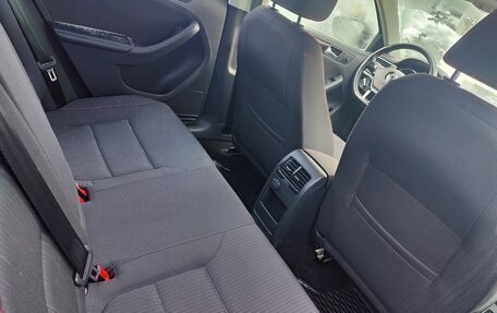 Volkswagen Jetta VI, 2017 год, 1 750 000 рублей, 12 фотография