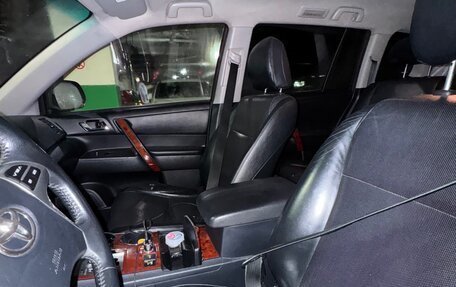 Toyota Highlander III, 2012 год, 1 800 000 рублей, 13 фотография