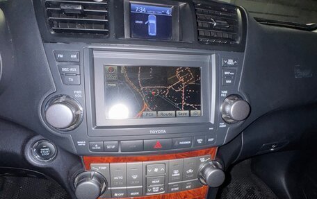 Toyota Highlander III, 2012 год, 1 800 000 рублей, 11 фотография