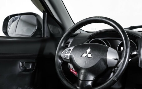 Mitsubishi Outlander III рестайлинг 3, 2011 год, 940 000 рублей, 17 фотография