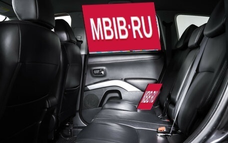 Mitsubishi Outlander III рестайлинг 3, 2011 год, 940 000 рублей, 12 фотография