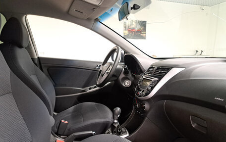 Hyundai Solaris II рестайлинг, 2012 год, 640 000 рублей, 11 фотография