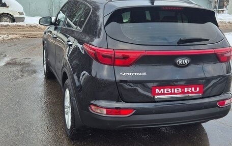 KIA Sportage IV рестайлинг, 2017 год, 1 800 000 рублей, 5 фотография