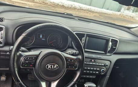 KIA Sportage IV рестайлинг, 2017 год, 1 800 000 рублей, 10 фотография