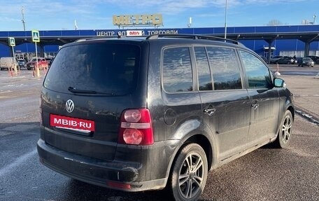 Volkswagen Touran III, 2008 год, 690 000 рублей, 5 фотография