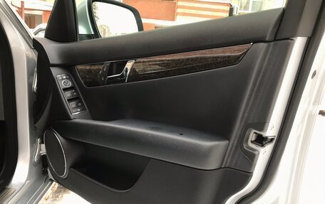 Mercedes-Benz C-Класс, 2009 год, 1 165 000 рублей, 35 фотография