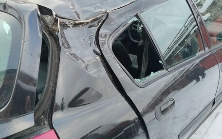 Nissan Almera, 2005 год, 200 000 рублей, 2 фотография