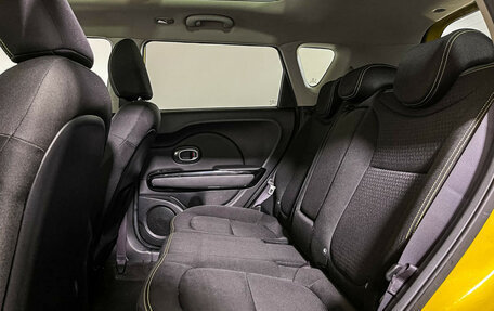 KIA Soul II рестайлинг, 2015 год, 1 597 000 рублей, 10 фотография