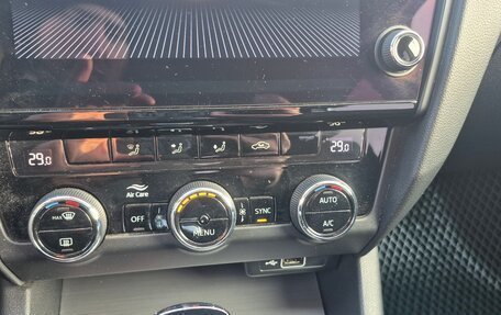 Skoda Octavia, 2018 год, 2 000 000 рублей, 8 фотография