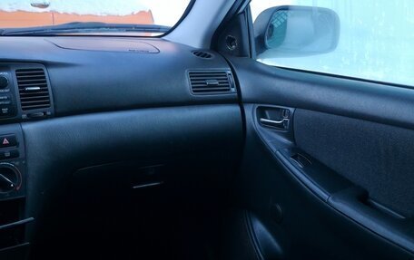 Toyota Corolla, 2003 год, 300 000 рублей, 9 фотография