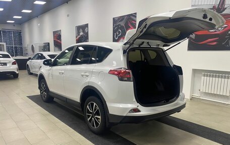 Toyota RAV4, 2016 год, 1 996 000 рублей, 8 фотография