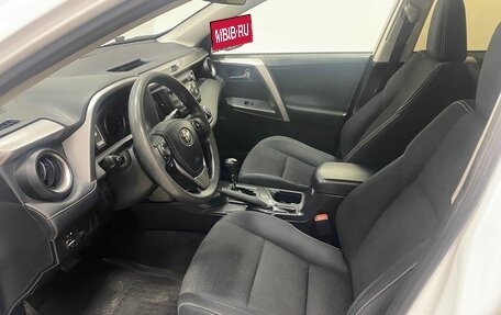 Toyota RAV4, 2016 год, 1 996 000 рублей, 16 фотография