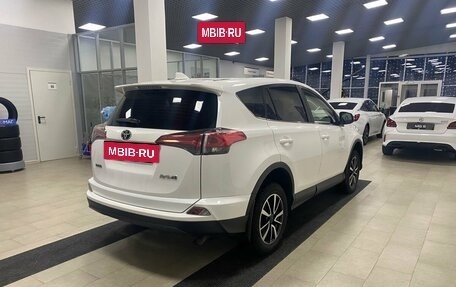 Toyota RAV4, 2016 год, 1 996 000 рублей, 5 фотография