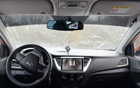 Hyundai Solaris II рестайлинг, 2018 год, 890 000 рублей, 18 фотография