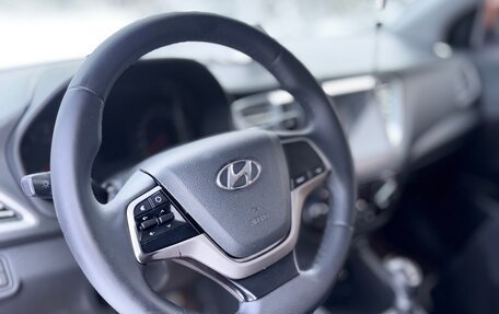 Hyundai Solaris II рестайлинг, 2018 год, 890 000 рублей, 19 фотография