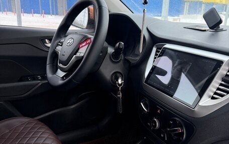 Hyundai Solaris II рестайлинг, 2018 год, 890 000 рублей, 25 фотография