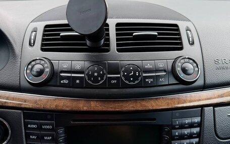 Mercedes-Benz E-Класс, 2005 год, 850 000 рублей, 20 фотография