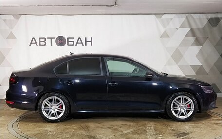 Volkswagen Jetta VI, 2013 год, 949 000 рублей, 5 фотография