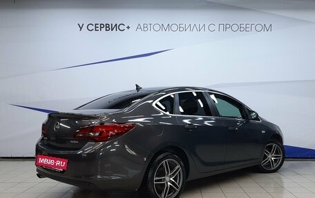 Opel Astra J, 2013 год, 740 000 рублей, 3 фотография