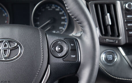 Toyota RAV4, 2018 год, 2 799 000 рублей, 11 фотография