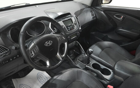 Hyundai ix35 I рестайлинг, 2010 год, 999 000 рублей, 8 фотография