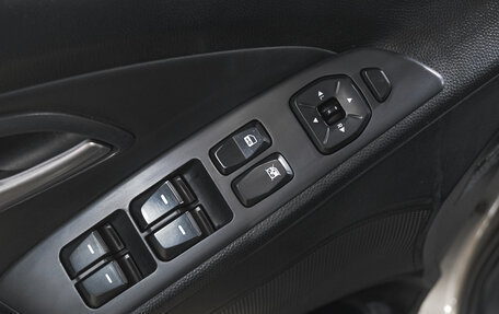 Hyundai ix35 I рестайлинг, 2010 год, 999 000 рублей, 18 фотография