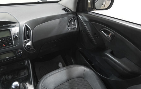 Hyundai ix35 I рестайлинг, 2010 год, 999 000 рублей, 12 фотография