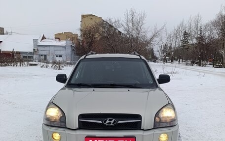 Hyundai Tucson III, 2008 год, 975 000 рублей, 1 фотография