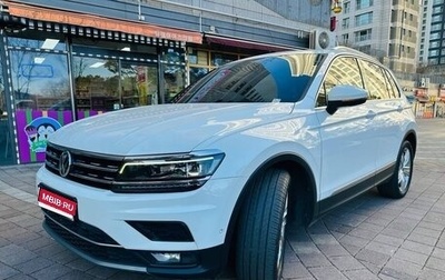 Volkswagen Tiguan II, 2020 год, 2 800 000 рублей, 1 фотография
