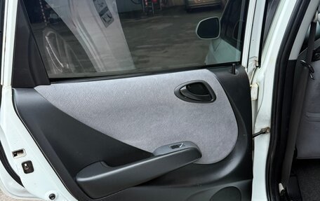 Honda Fit III, 2003 год, 450 000 рублей, 13 фотография