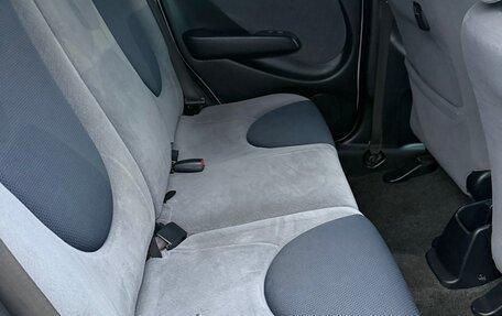 Honda Fit III, 2003 год, 450 000 рублей, 14 фотография