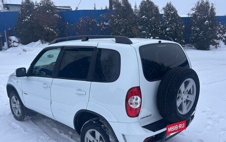 Chevrolet Niva I рестайлинг, 2015 год, 710 000 рублей, 8 фотография