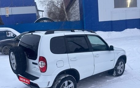 Chevrolet Niva I рестайлинг, 2015 год, 710 000 рублей, 7 фотография