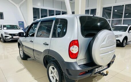 Chevrolet Niva I рестайлинг, 2017 год, 680 000 рублей, 8 фотография