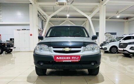 Chevrolet Niva I рестайлинг, 2017 год, 680 000 рублей, 2 фотография