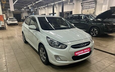 Hyundai Solaris II рестайлинг, 2013 год, 749 000 рублей, 3 фотография
