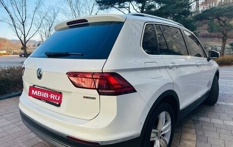 Volkswagen Tiguan II, 2020 год, 2 800 000 рублей, 7 фотография