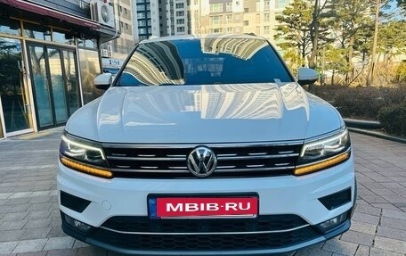 Volkswagen Tiguan II, 2020 год, 2 800 000 рублей, 3 фотография