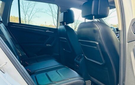 Volkswagen Tiguan II, 2020 год, 2 800 000 рублей, 23 фотография