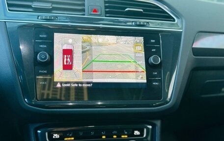 Volkswagen Tiguan II, 2020 год, 2 800 000 рублей, 20 фотография