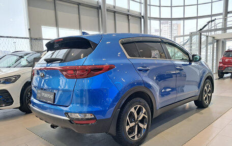 KIA Sportage IV рестайлинг, 2020 год, 2 524 000 рублей, 5 фотография