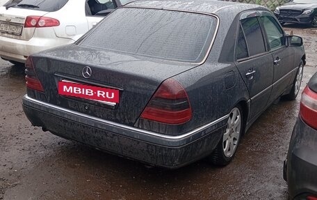 Mercedes-Benz C-Класс, 1995 год, 300 000 рублей, 3 фотография