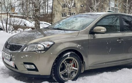 KIA cee'd I рестайлинг, 2010 год, 850 000 рублей, 2 фотография