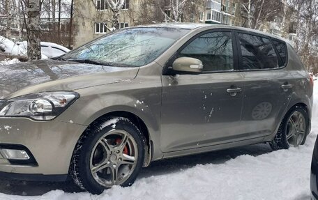 KIA cee'd I рестайлинг, 2010 год, 850 000 рублей, 4 фотография