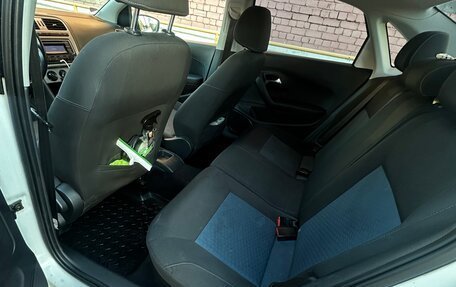 Volkswagen Polo VI (EU Market), 2013 год, 900 000 рублей, 10 фотография